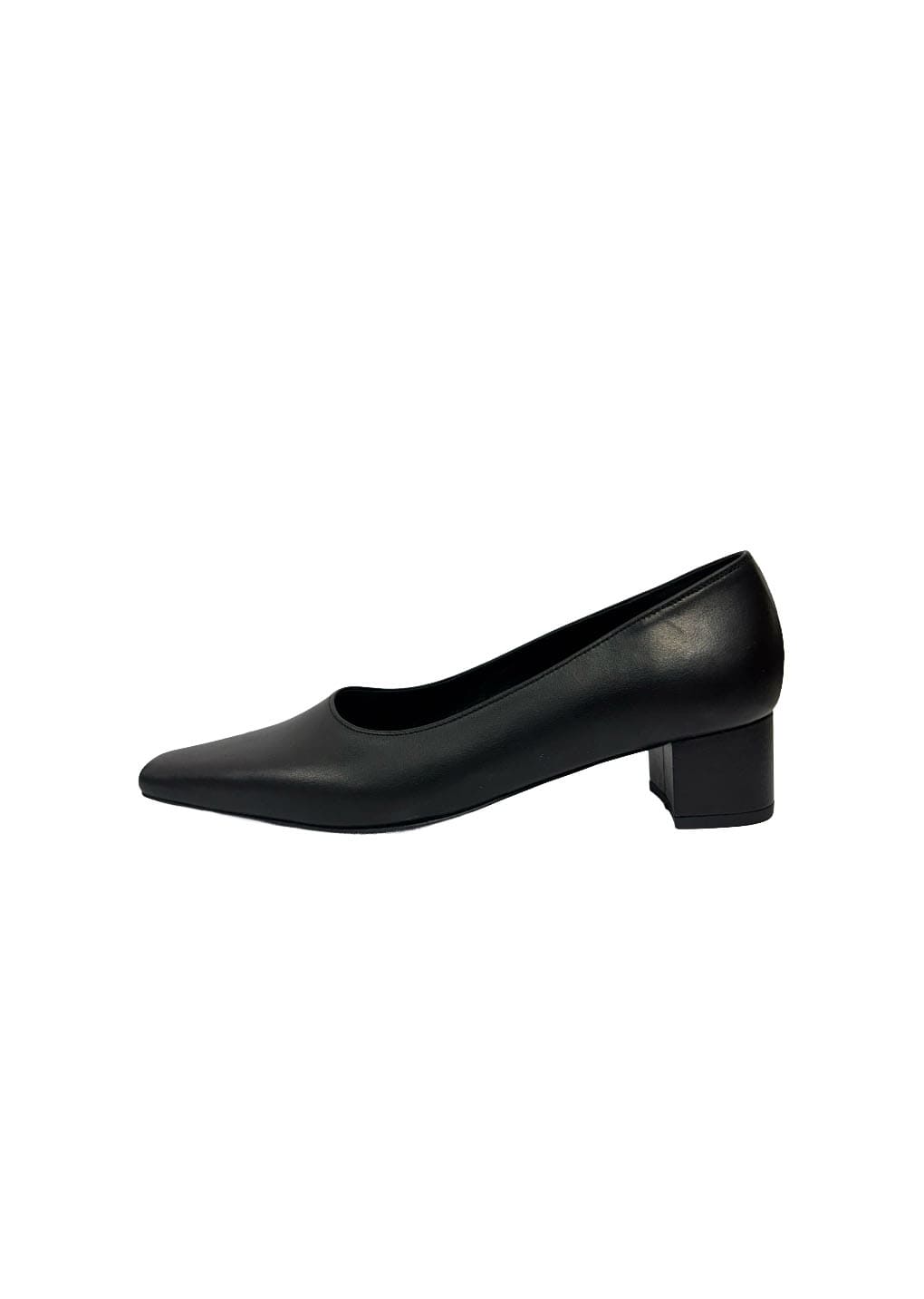 pointed toe pumps, black