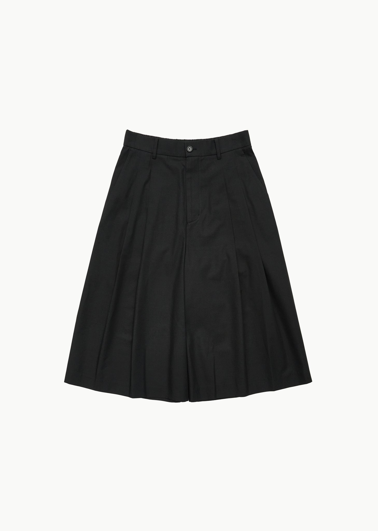 wide bermuda pants, black