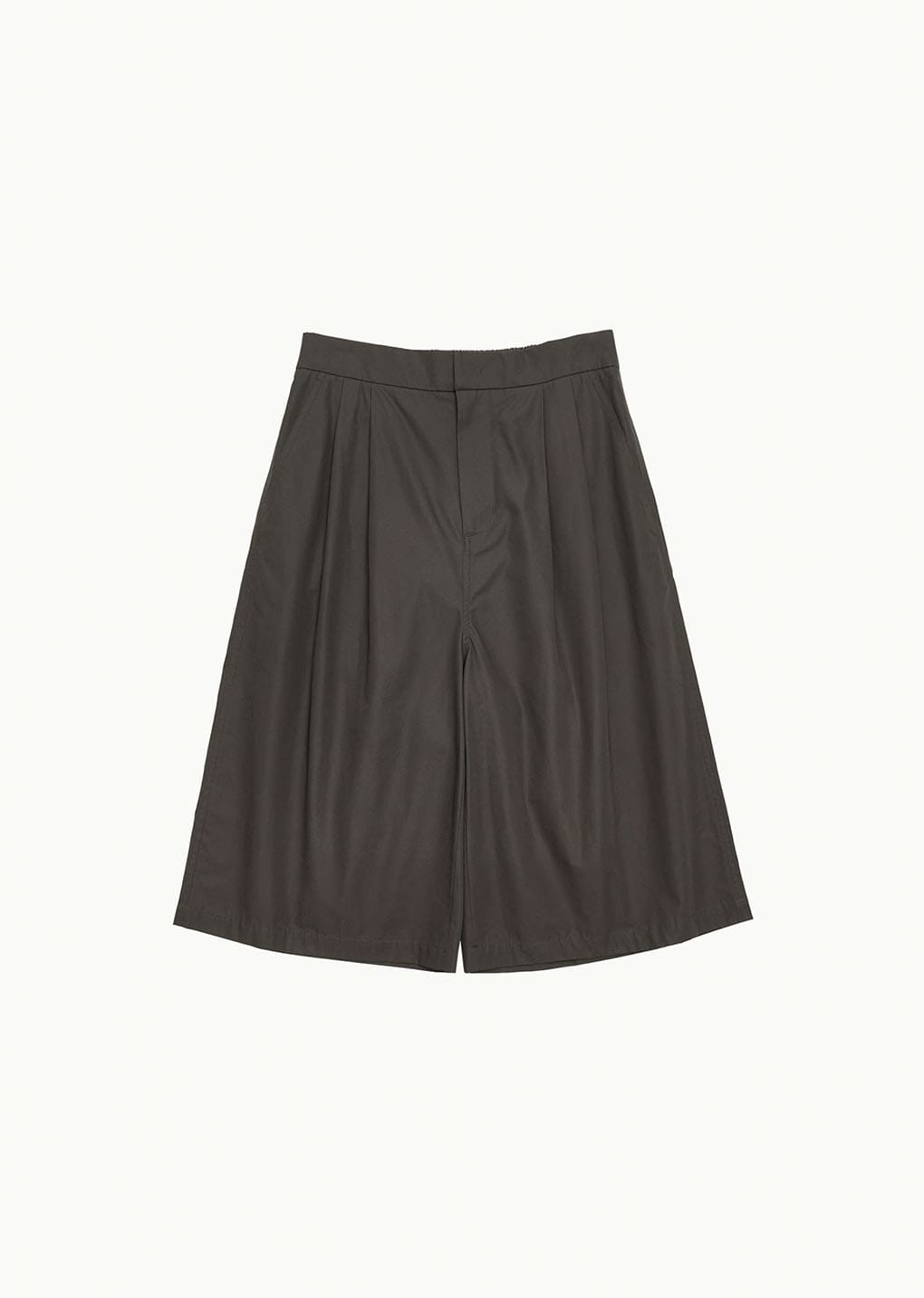 two tuck wide shorts, brown