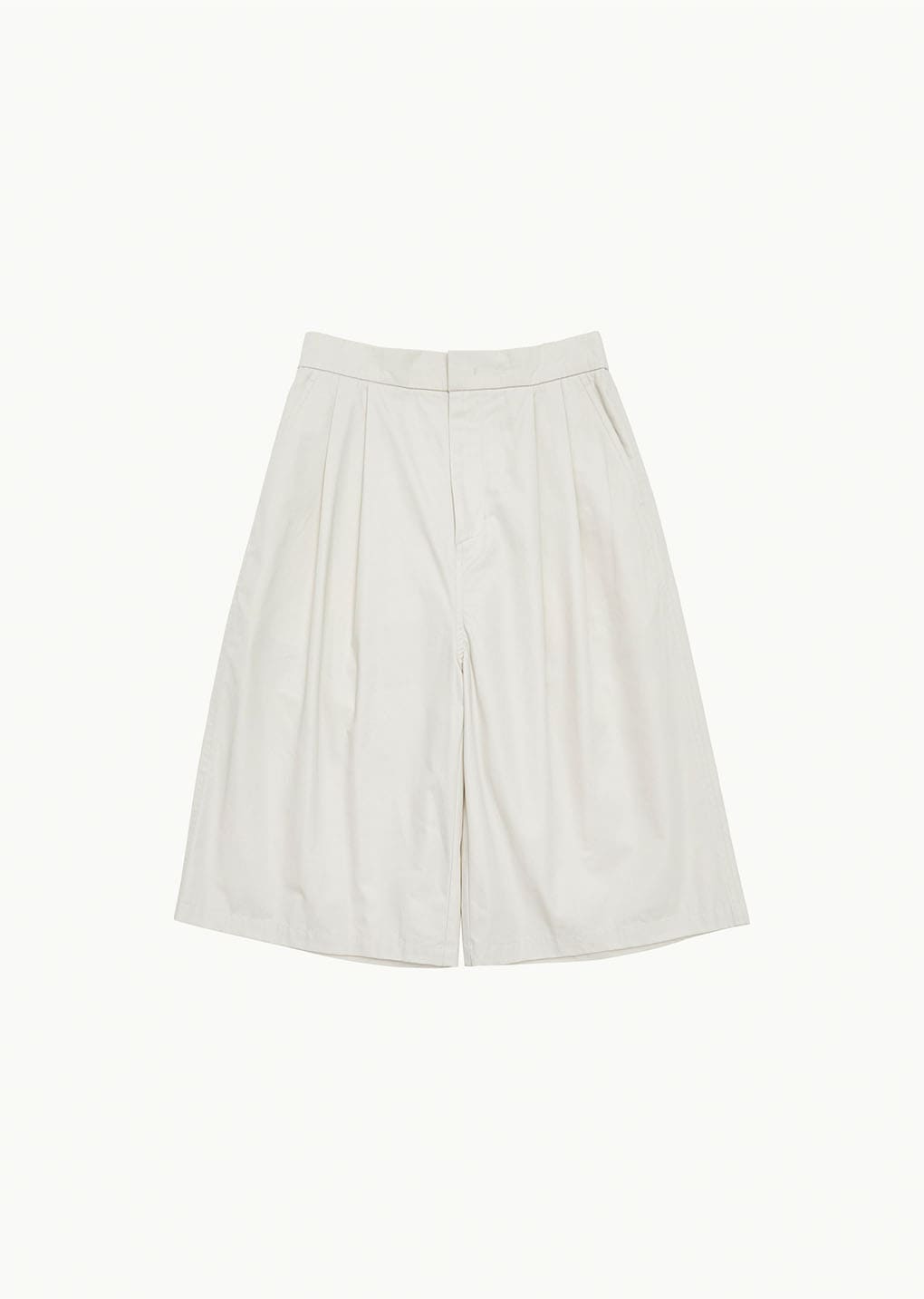 two tuck wide shorts, ivory