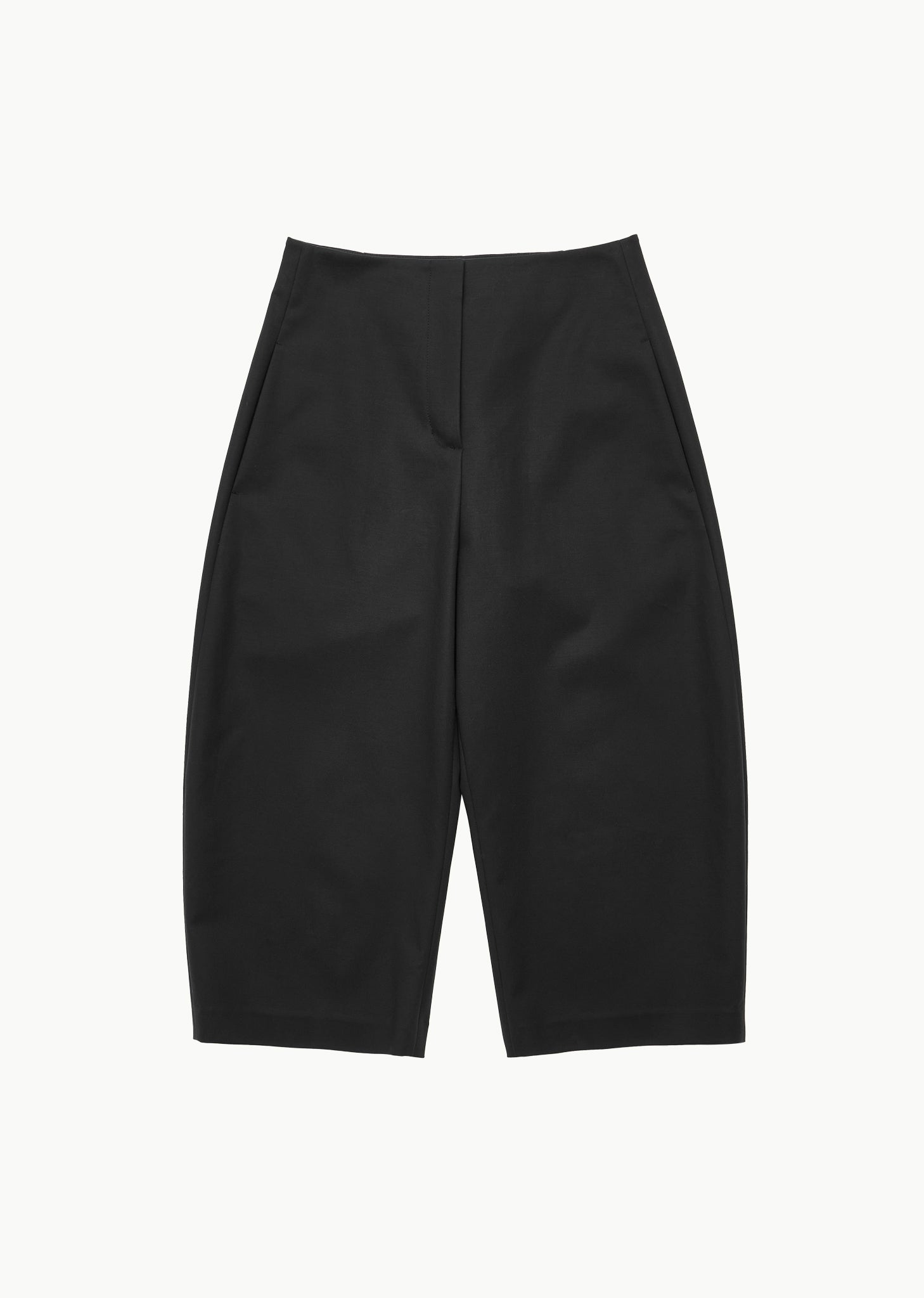 curved capri pants, black
