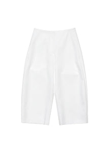 curved capri pants, white